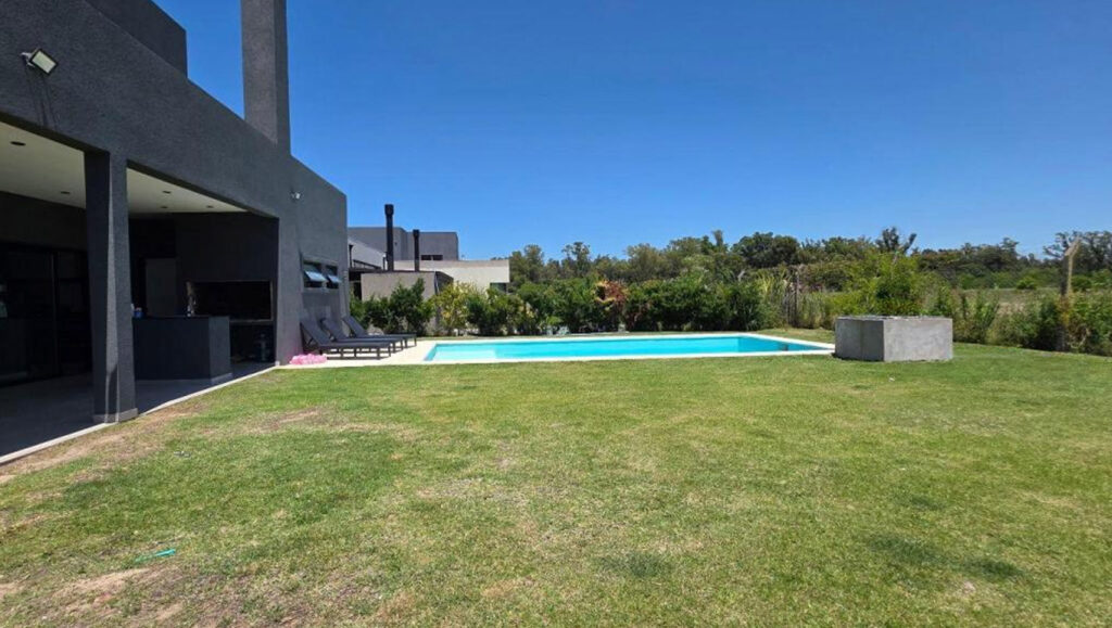 Venta casa 5 ambientes con pileta en Maschwitz: Santa Isabel 2 | Team Contreras